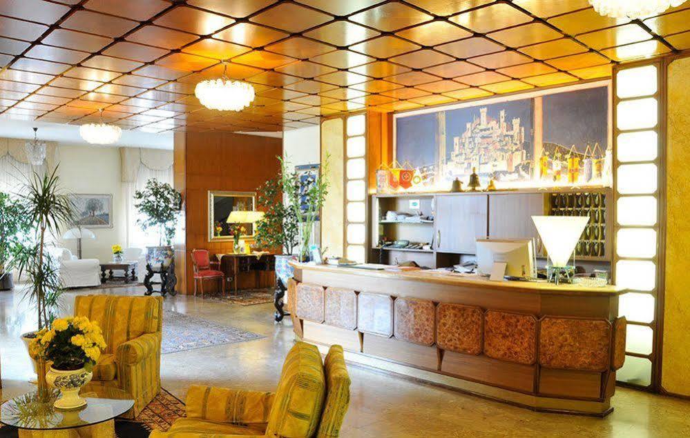 Hotel Beatrice Есте Екстер'єр фото